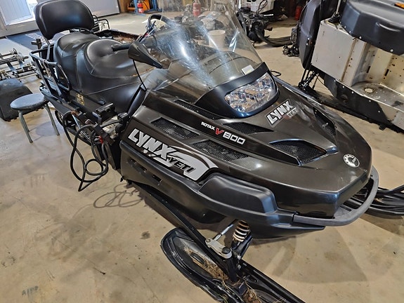 Lynx yeti 800 osia