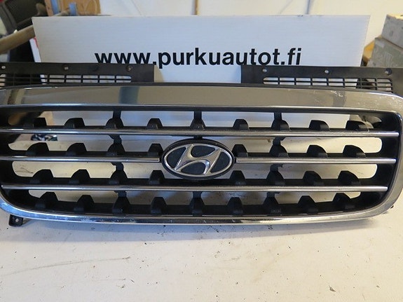 Hyundai trajet maski/säleikkö 2004