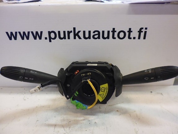Fiat punto monitoimikatkaisin keskus 2004