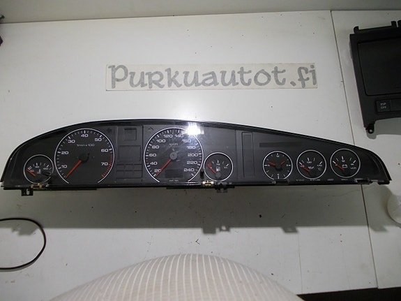 Audi a6 mittaristo täydellinen 1997