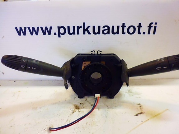 Fiat punto monitoimivipu keskus 2001