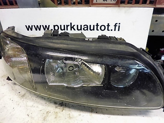 Volvo v70 Ajovalo oikea 2004