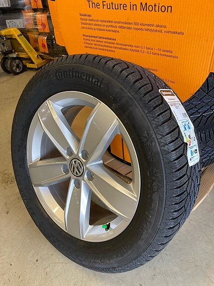 4kpl 225/55R17 Continental kitka + VW 17 5x112