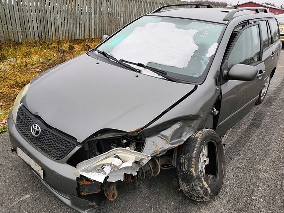 Toyota Corolla 1.4 VVT-i farm. -03