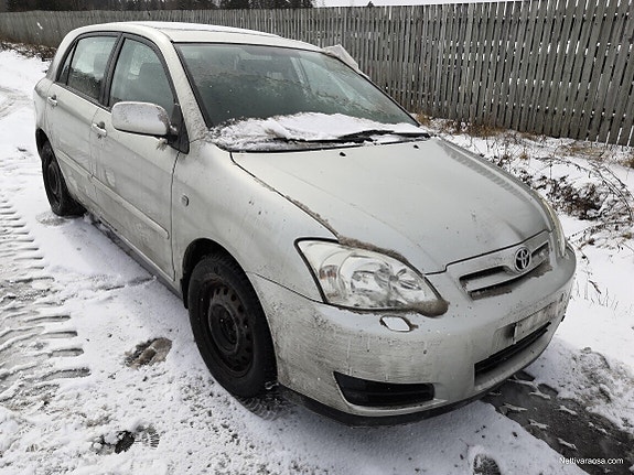 Toyta Corolla 1.4 VVT-i HB -05