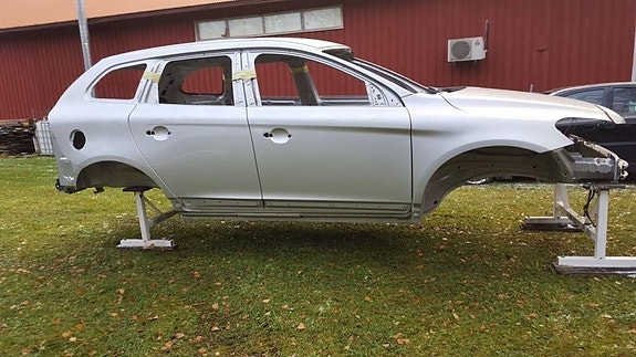 Volvo XC60 09- tehdas uusi kori osina