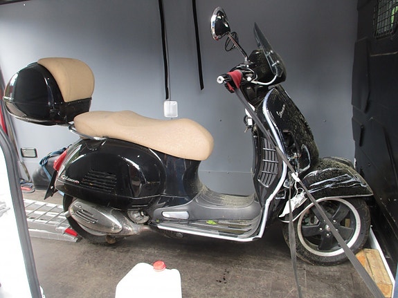 Vespa 300 GTS 2011 osia