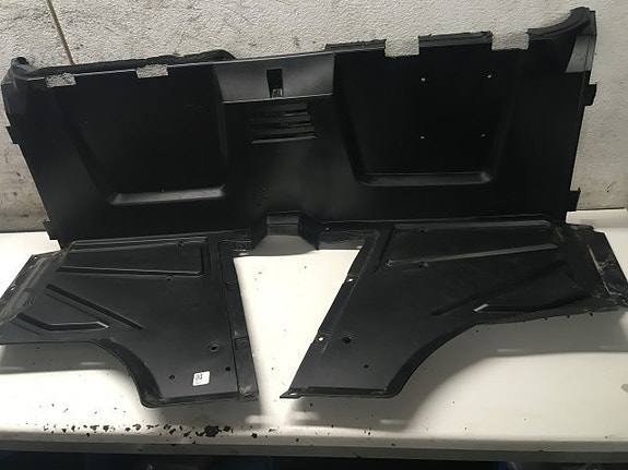 Polaris Ranger 570 jalkatilan takakate