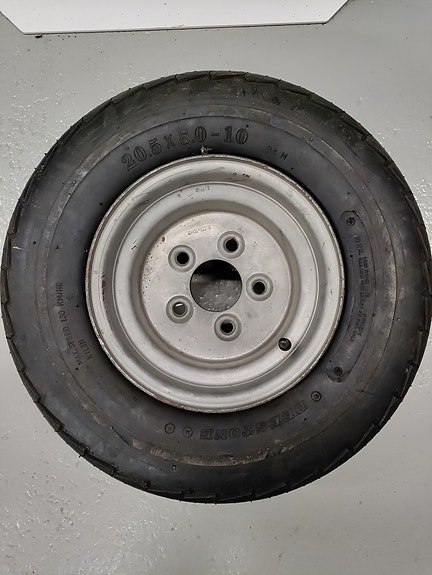 Trailerin Pyörä 20,5*8-10 D268
