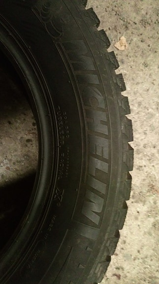 1x 195/65R15 Michelin X-Ice North talvirenkaat