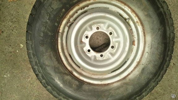 Vararengas 215/15 Dunlop kitka