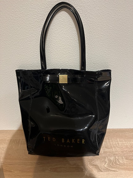 Ted baker laukku