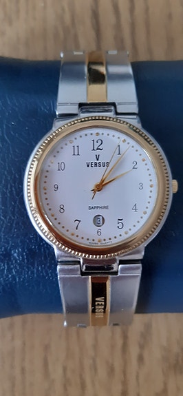 Versus Swiss kello