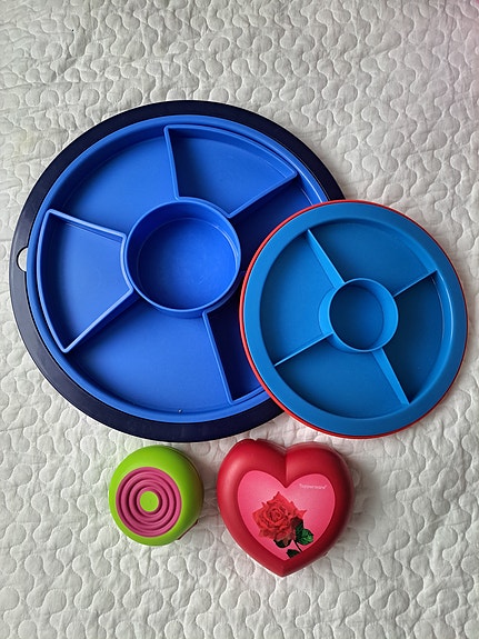 Tupperware tarjotin