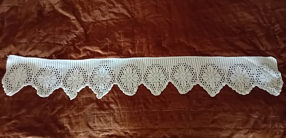 Virkattu verhokappa 20 cm x 140 cm