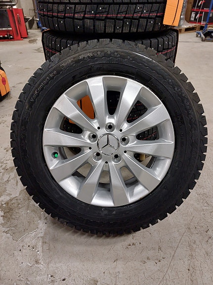 Uudet Mb Vito 16" alut + 205/65R16C Continental nasta
