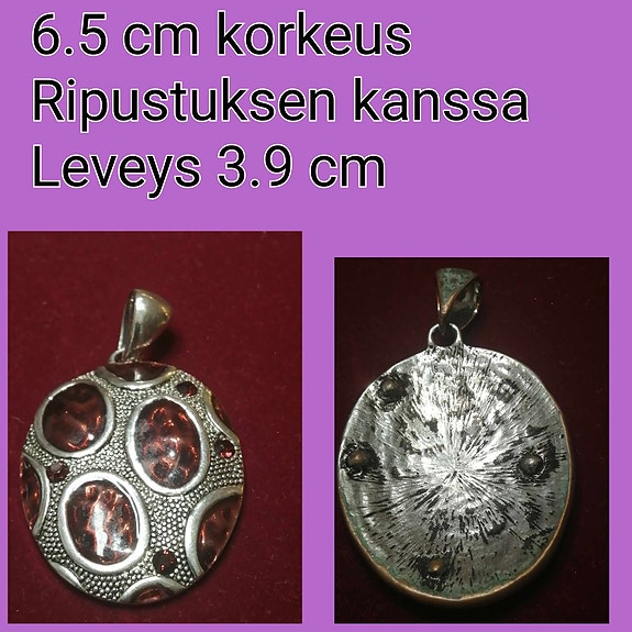 Isohko Tinariipus, punaiset kivet