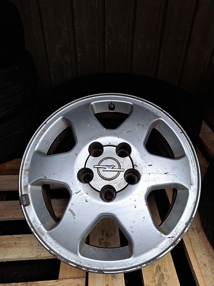 Opel OEM alumiinivanteet 15"