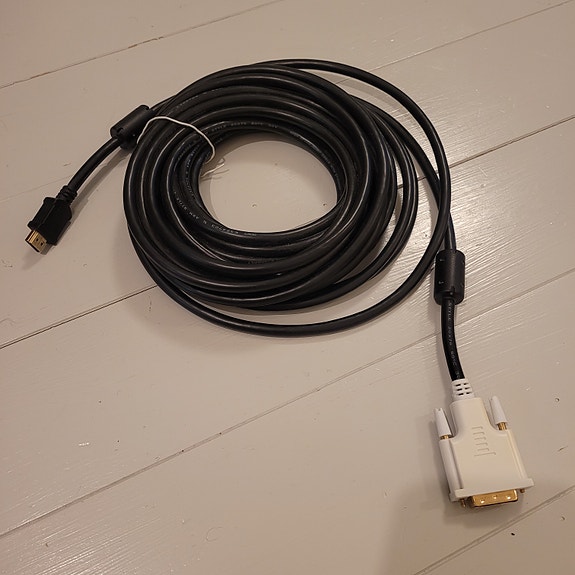 Dvi hdmi pitkä johto