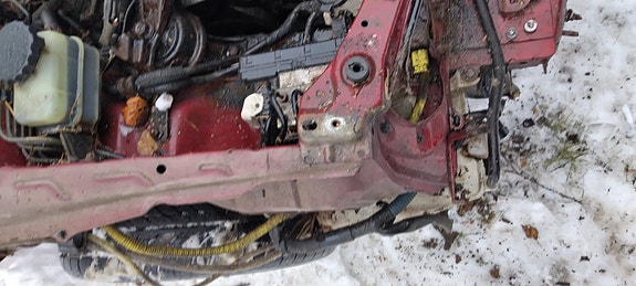 Toyota corolla 1,4 vm 2000 käsijarrunkahva 25 euroa