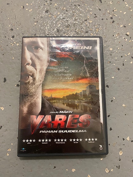 Vares pahan suudelma dvd