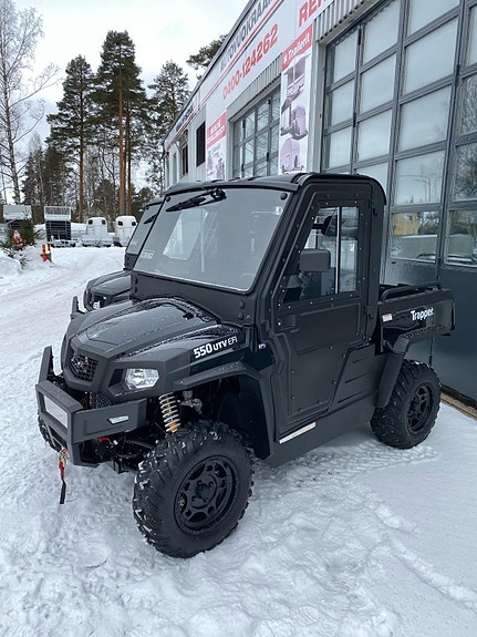 Trapper UTV 550 lämpöohjaamolla