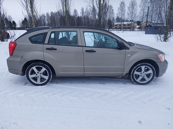 Dodge Caliber 2.0 CRD Myydään osina