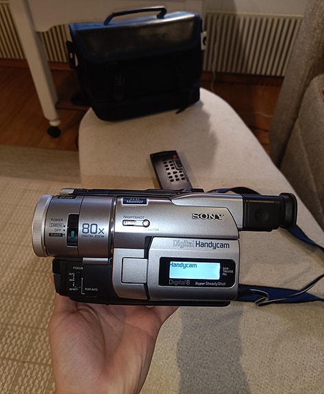 Sony Handycam DCR-TRV110E PAL Hi8 Digital Camcorder