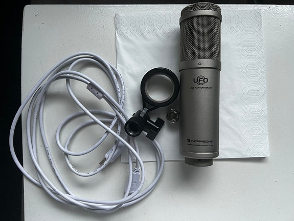 Product image 1 of 3