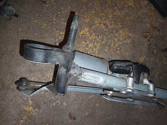Opel corsa pyyhkimen moottori
