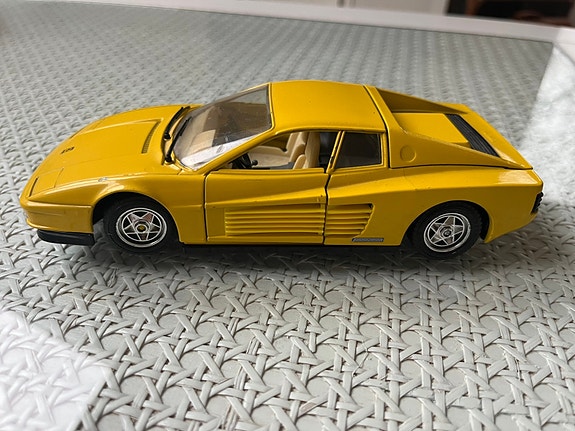 Ferrari Testatosa pienoisauto