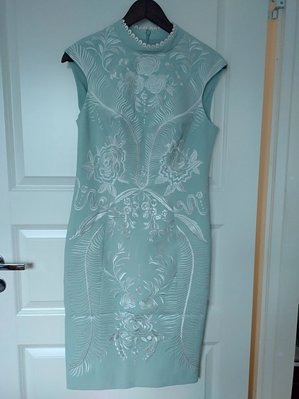 Karen Millen mintunvihreä kotelomekko
