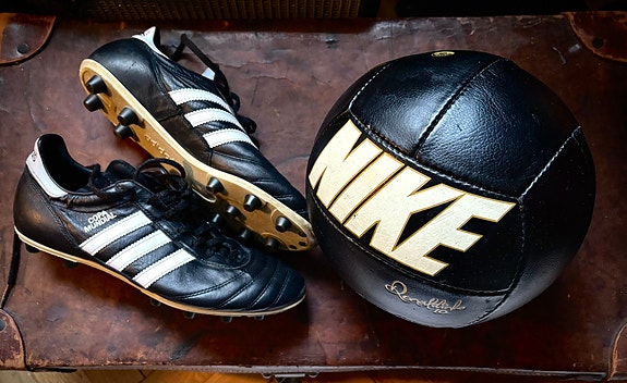 Nike Ronaldinho 10 jalkapallo