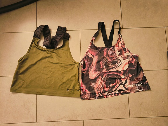 Nike treenitopit xs