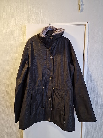 Raahe, Pyhäjoki. Takki 36/38 tuulitakki