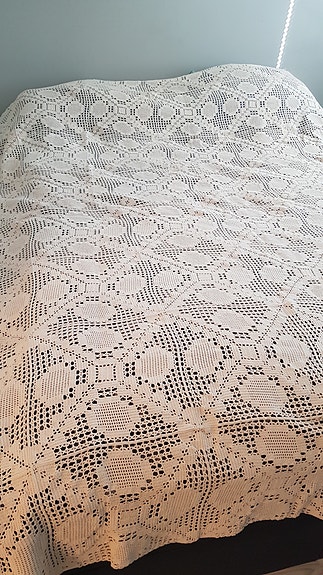 Virkattu päiväpeitto