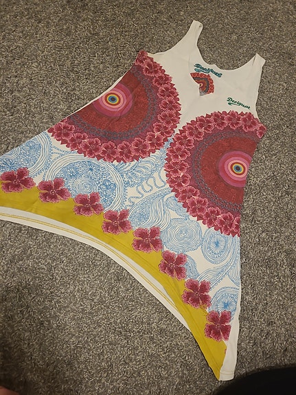 Desigual tunika
Koko M