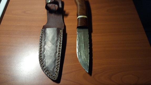 Damaskus puukko vahva nahka tuppi