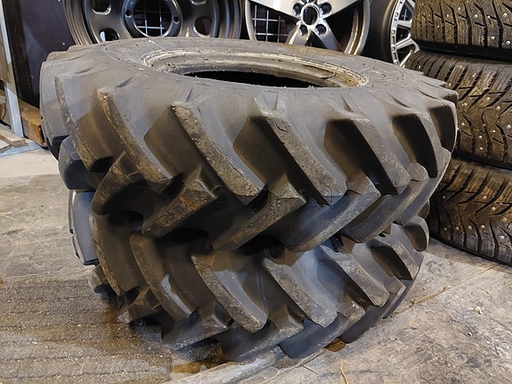 7.00-12 BKT AS504 rengas 1kpl jäljellä