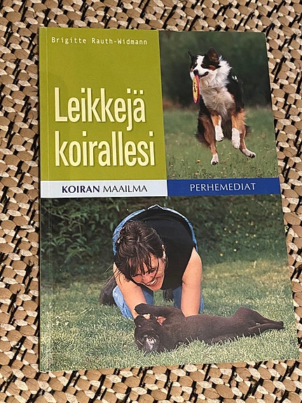 Leikkejä koirallesi kirja