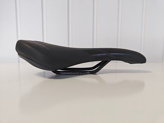 Selle Monte Grappa pyörän satula