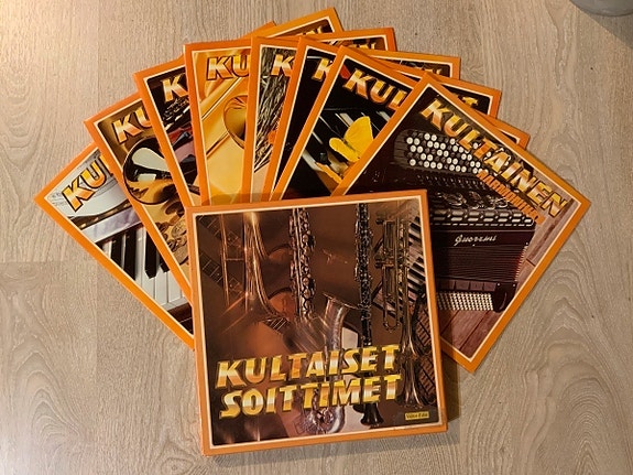 LP boxi KULTAISET SOITTIMET, 8xLP