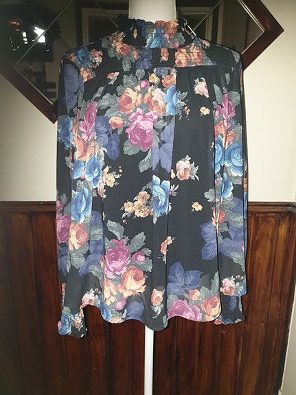 Musta / sininen-roosa-värit Vero Moda kukkapaita (M)