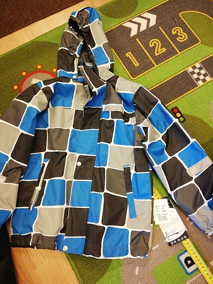 Remun uusi takki 128
