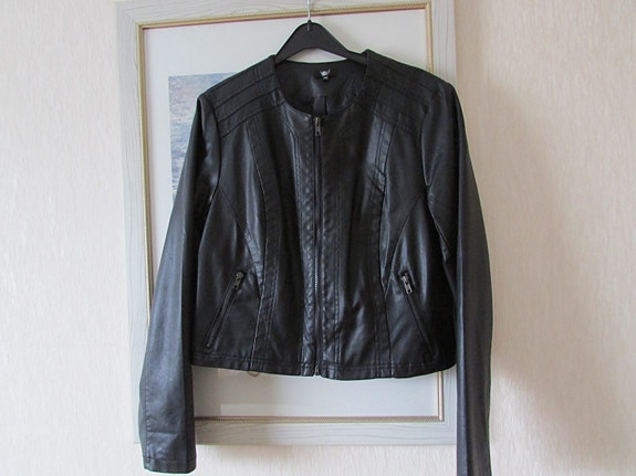 Product image 1 of 2