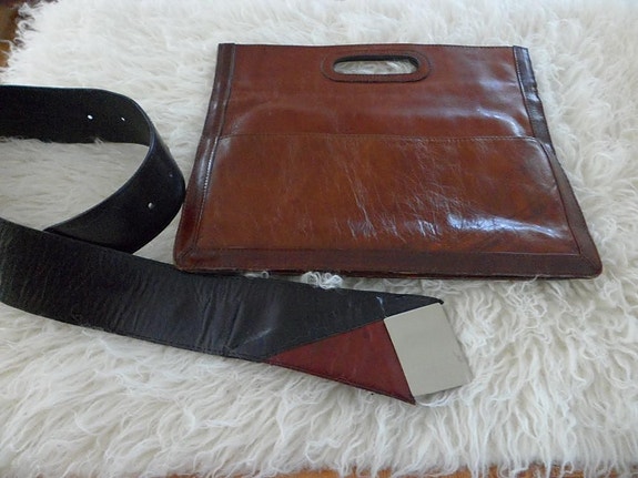 Three bags of Finland, iso vintagekirjekuorilaukku