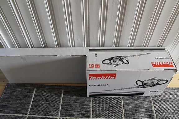 Kuusiaita / pensasleikkuri Makita EH6000w 2-tahti