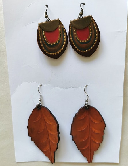 Product image 1 of 2