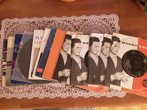 15 kpl Mauno Kuusisto 7" Single & EP