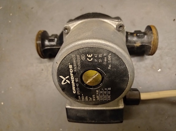 Grundfos kierto vesipumppu ups 25 40